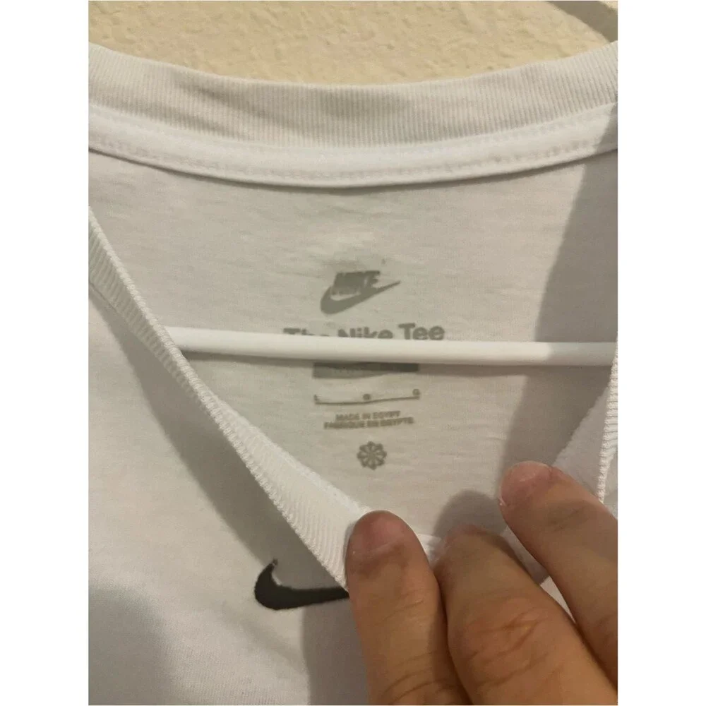 Nike simple white